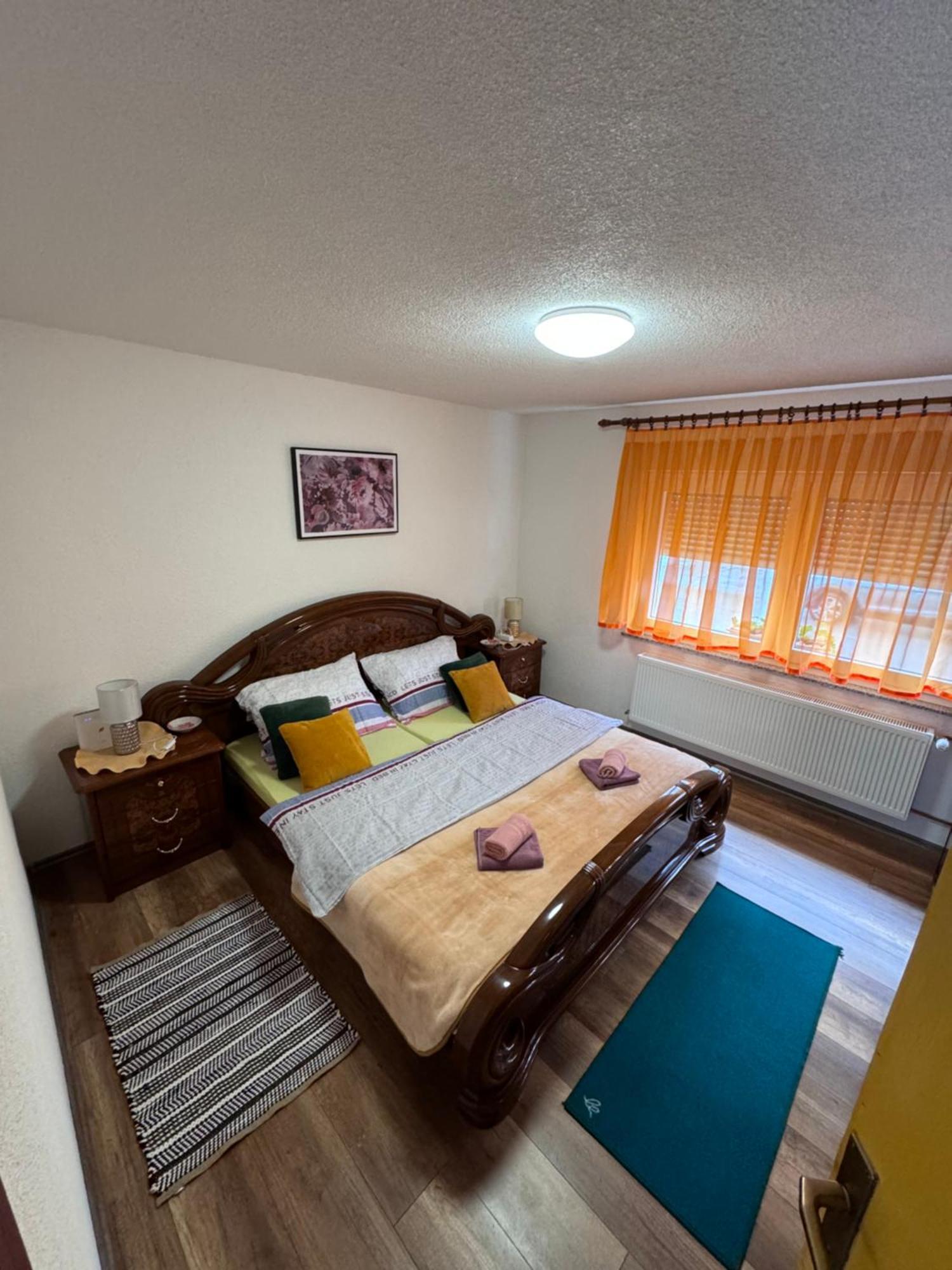 Gospić Apartman Josip מראה חיצוני תמונה