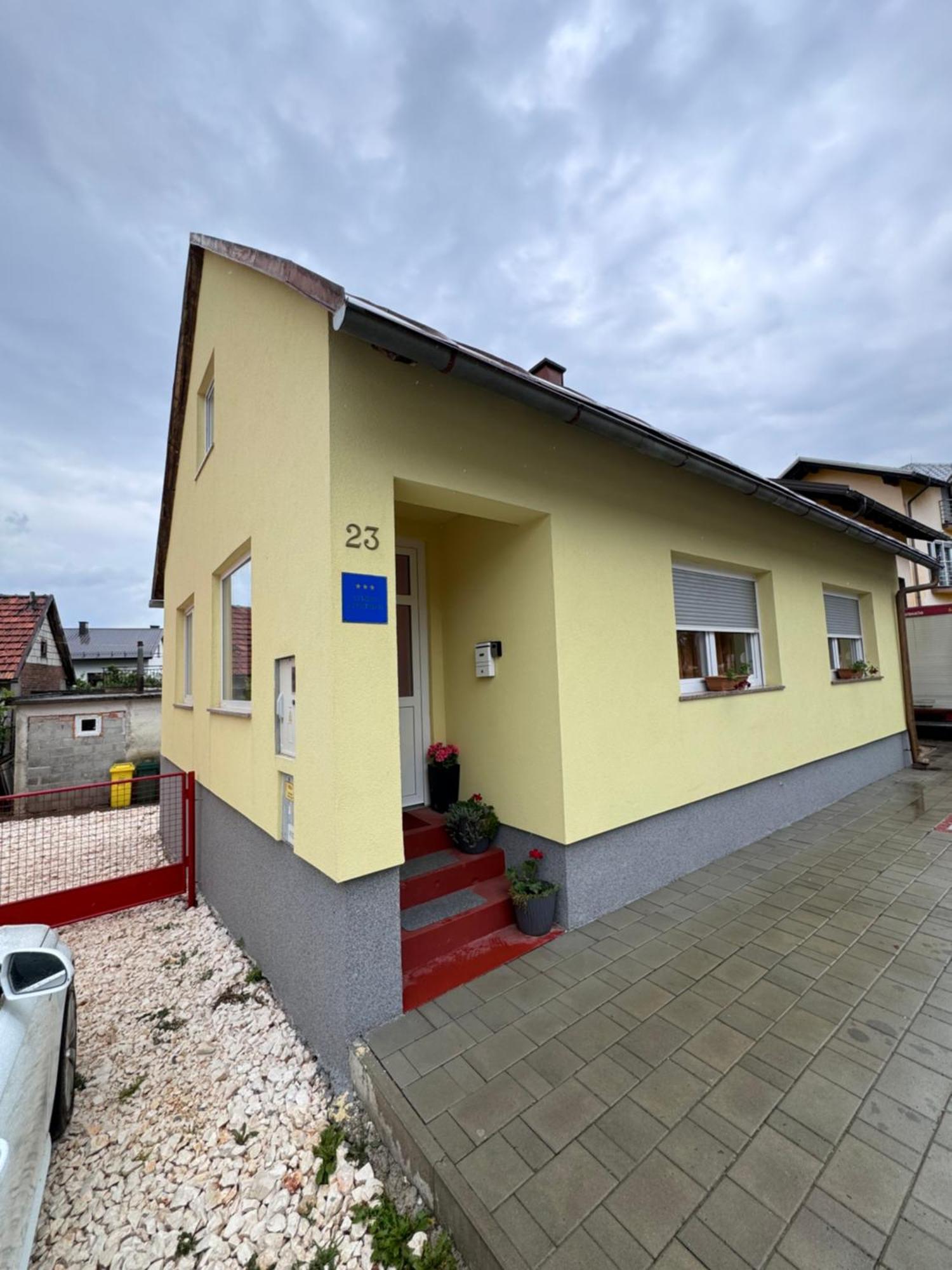 Gospić Apartman Josip מראה חיצוני תמונה