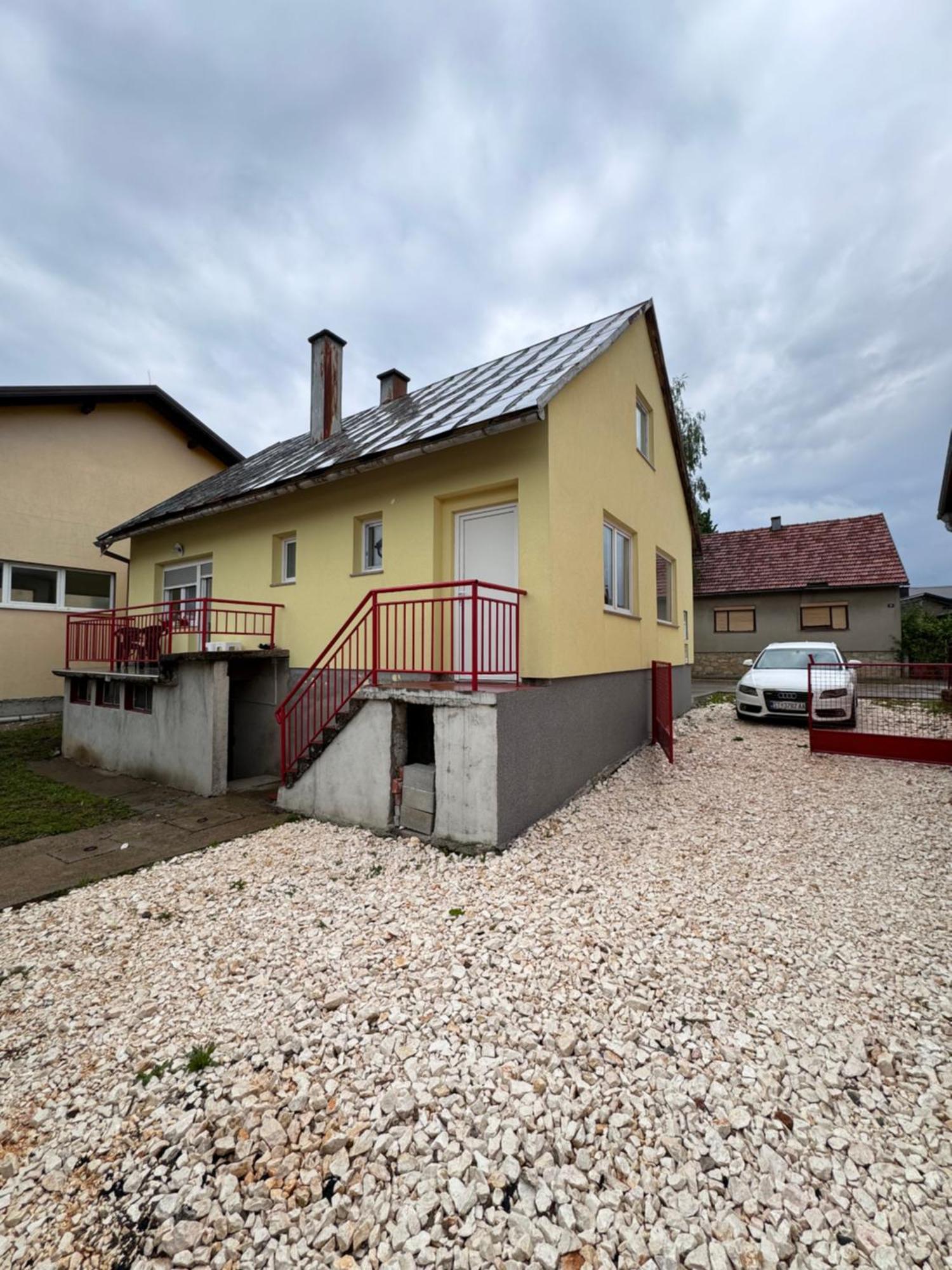 Gospić Apartman Josip מראה חיצוני תמונה