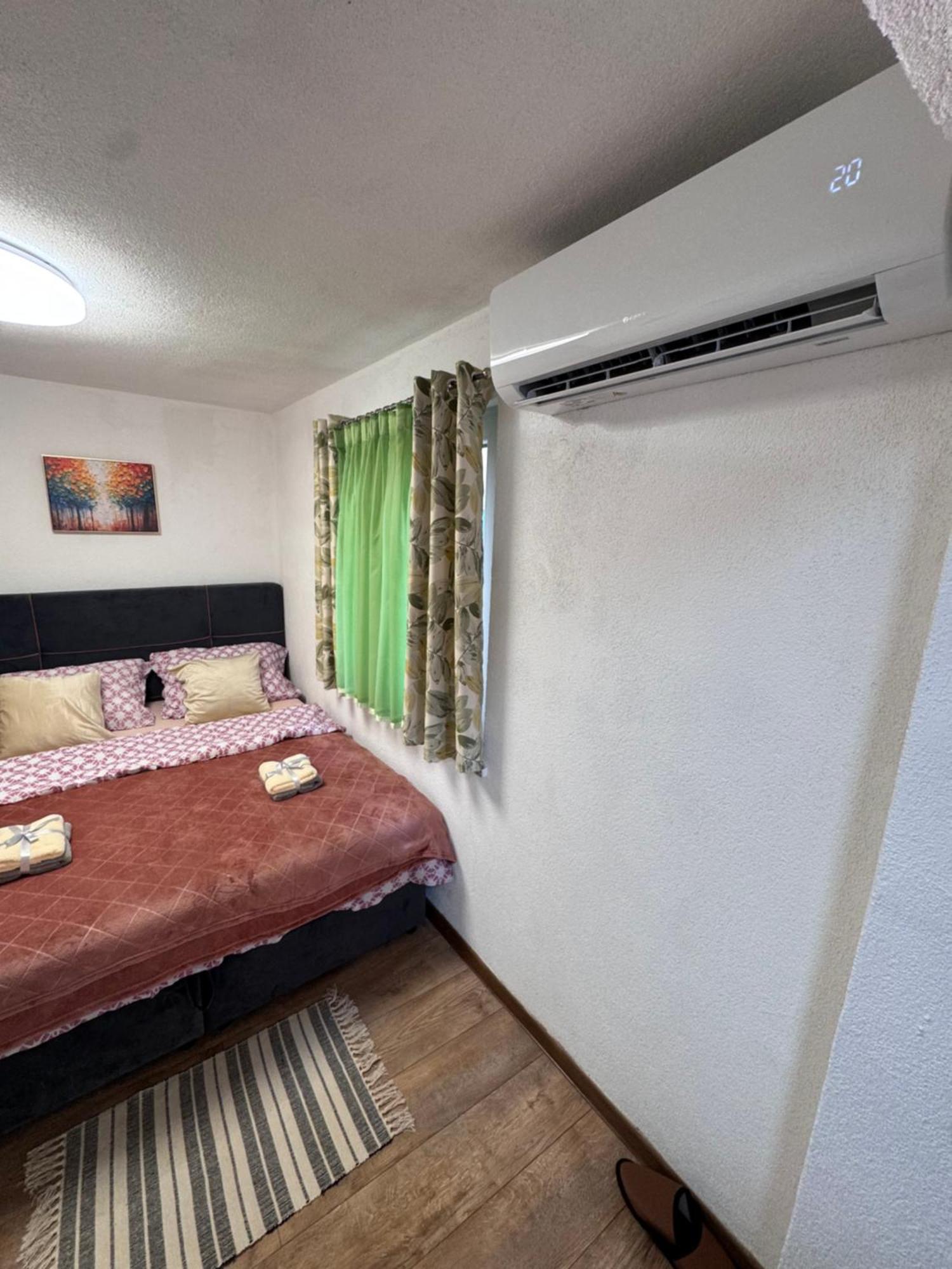Gospić Apartman Josip מראה חיצוני תמונה