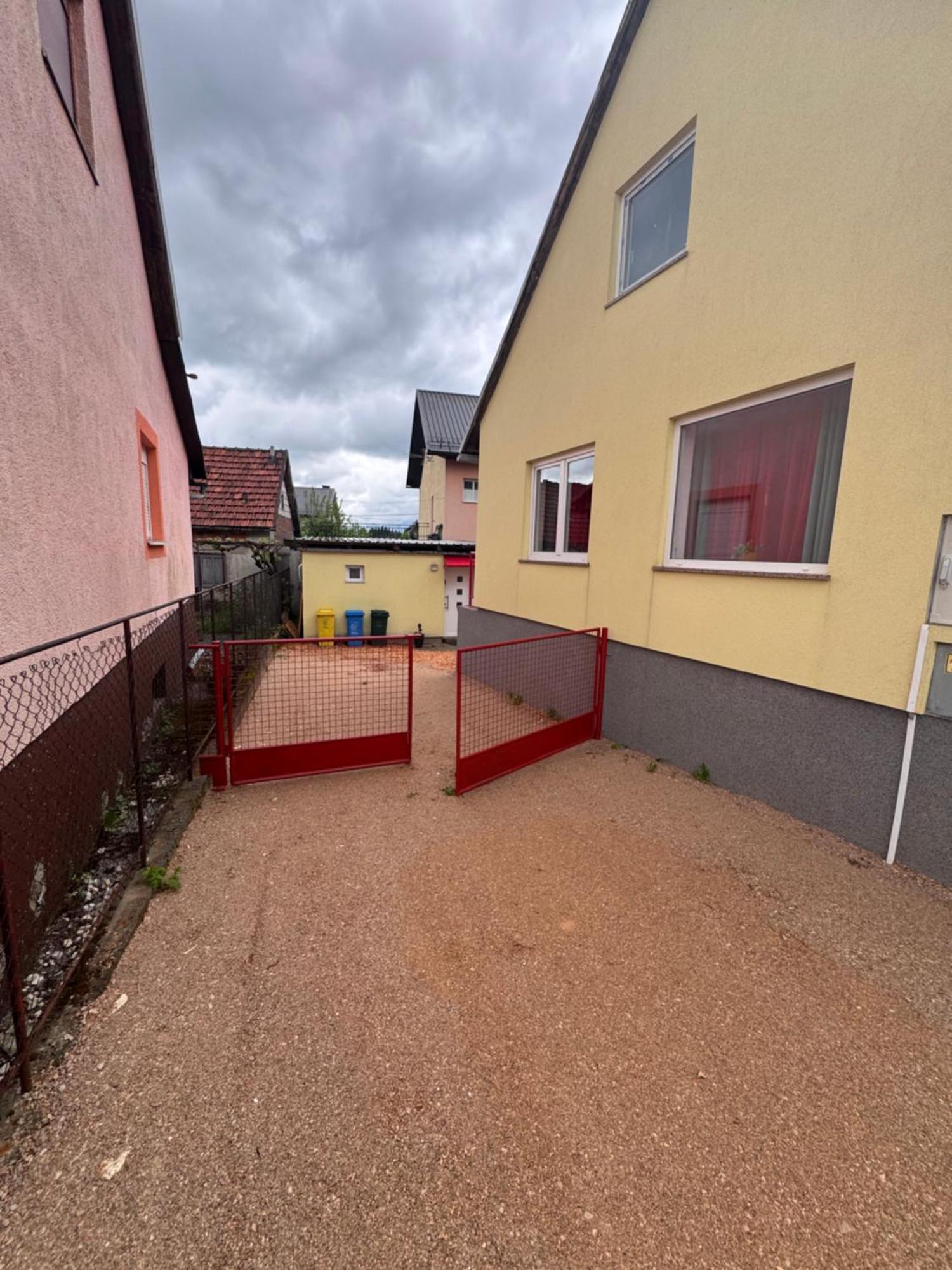 Gospić Apartman Josip מראה חיצוני תמונה