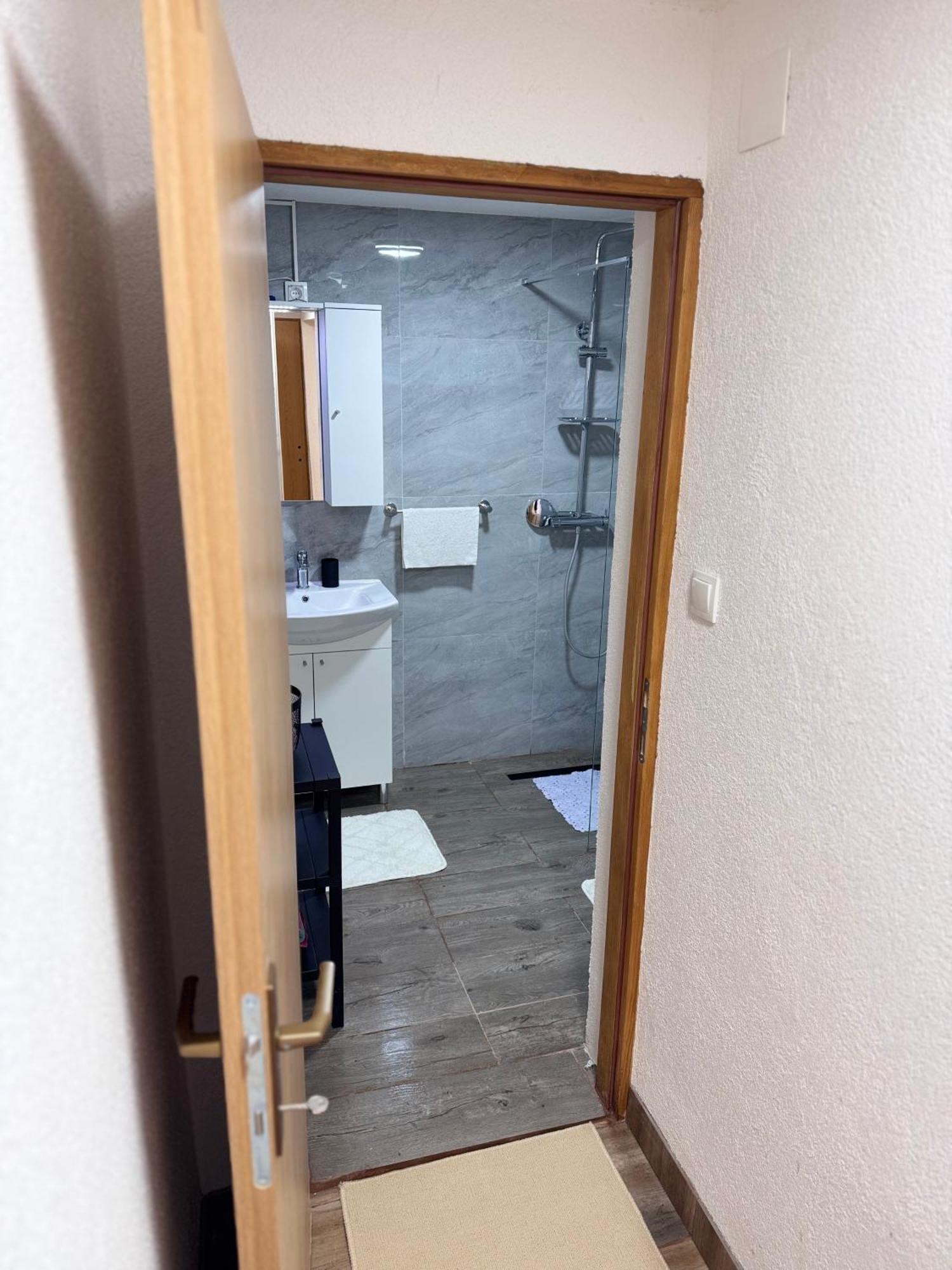 Gospić Apartman Josip מראה חיצוני תמונה